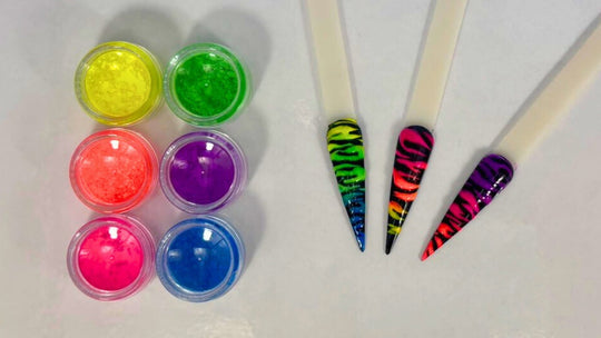 Nail Art Néon : Dégradé Fluo avec les Poudres Pigmentées
