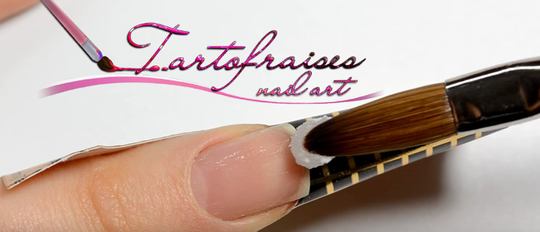 Pose d'ongles acrylique - Réparer un ongle