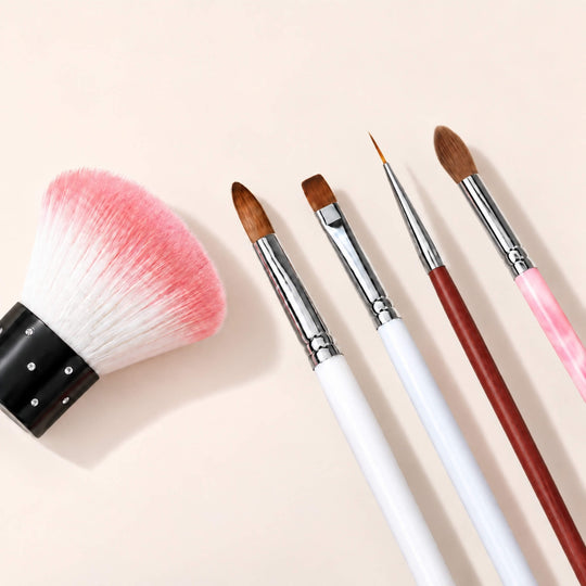 Brosses et époussettes
