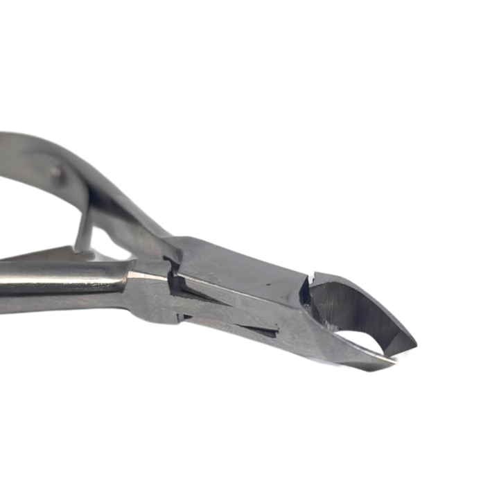 pince à cuticule stainless acier inoxydable
